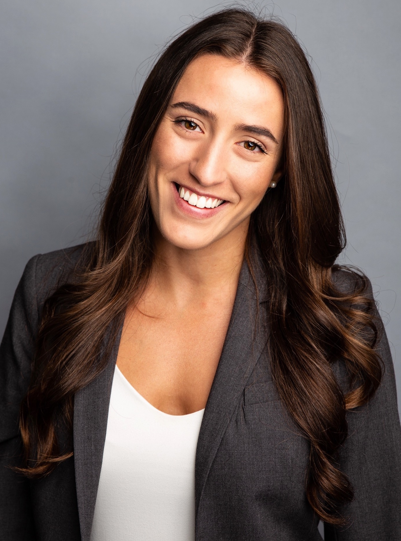 Nina Batista Headshot