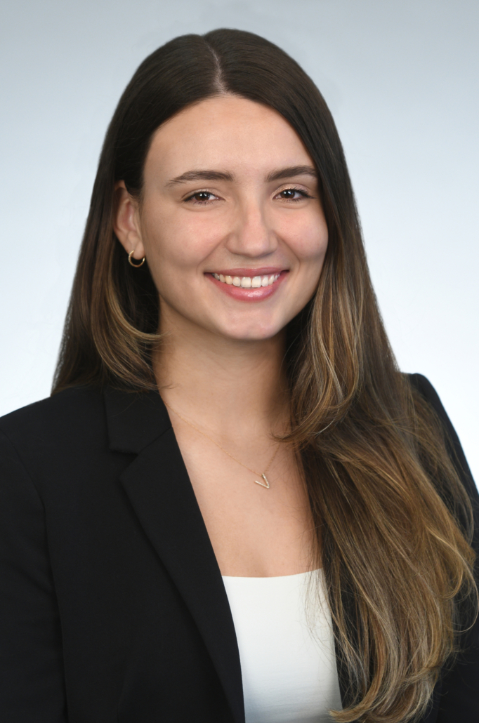 Victoria Nieves DeLeon Headshot Large